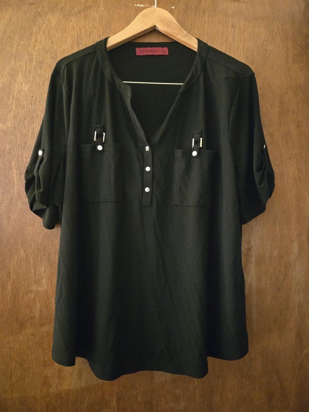Black Short-Sleeve V-Neck Tunic with Pocket Tabs 2X